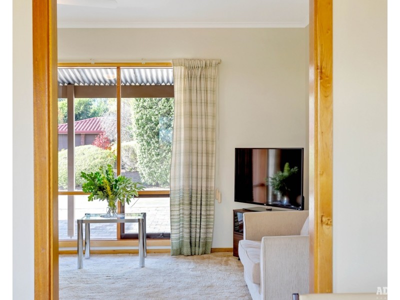 2/10 Collins Street, Hahndorf SA 5245