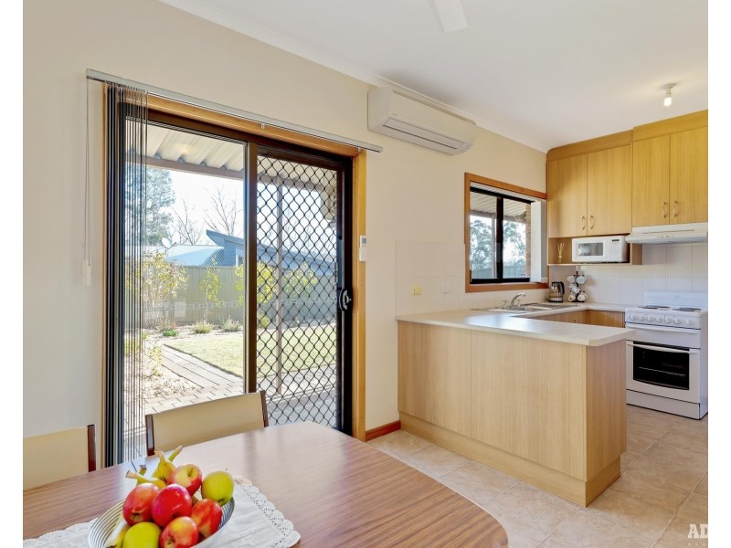 2/10 Collins Street, Hahndorf SA 5245