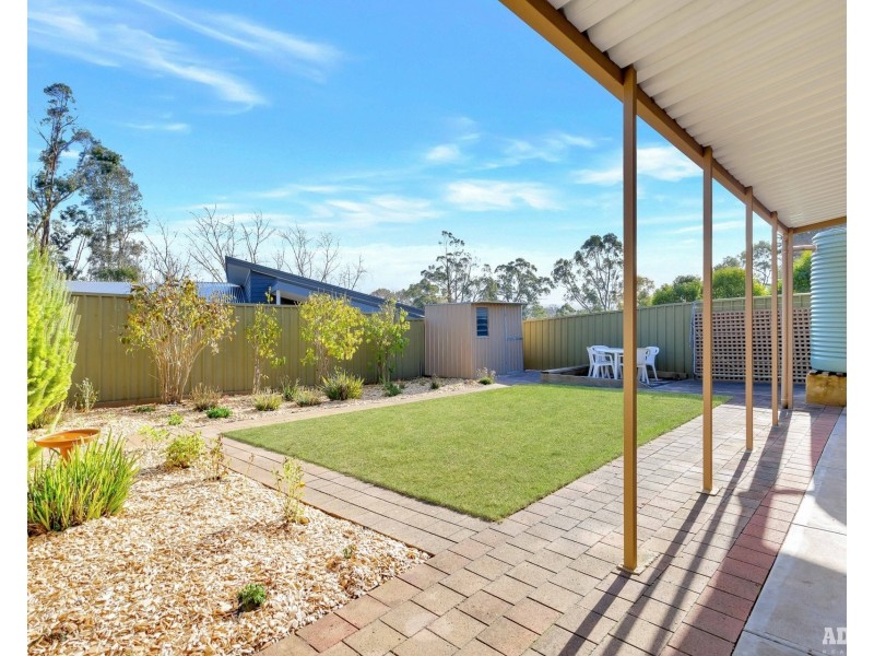 2/10 Collins Street, Hahndorf SA 5245