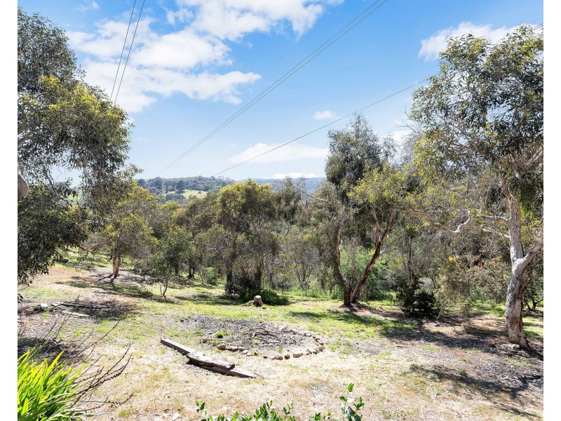 112 Emmett Road, Crafers West SA 5152