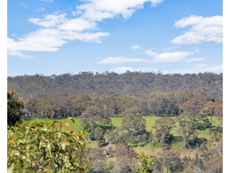 112 Emmett Road, Crafers West SA 5152