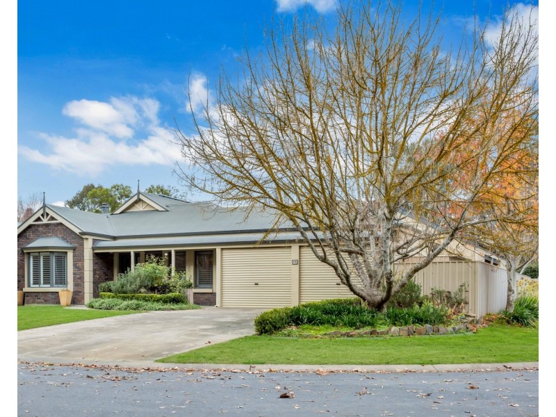 19 Oak Drive, Oakbank SA 5243