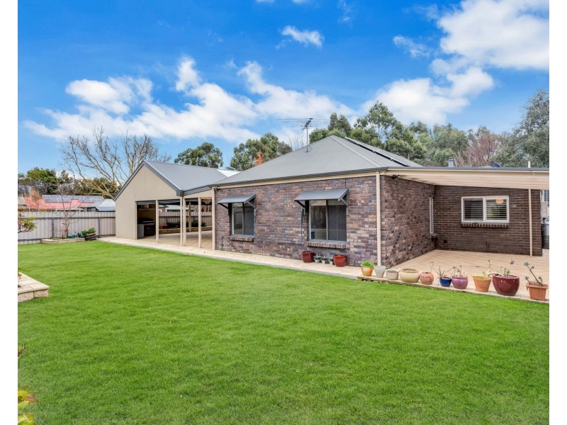 19 Oak Drive, Oakbank SA 5243