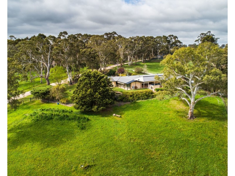 198 Wenzel Road, Oakbank SA 5243