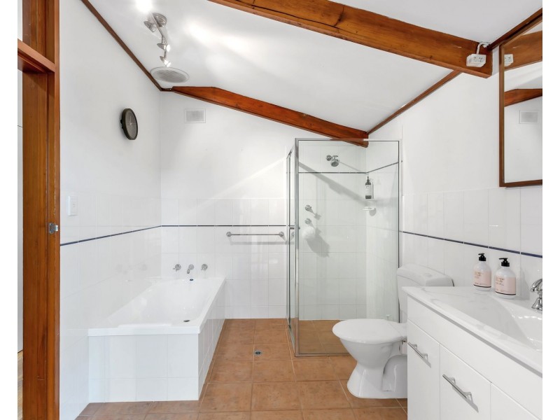 198 Wenzel Road, Oakbank SA 5243