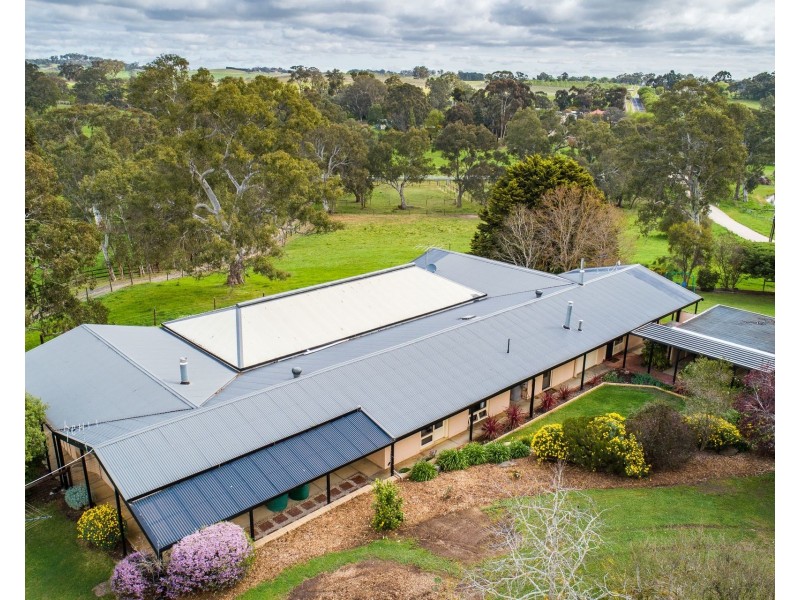 198 Wenzel Road, Oakbank SA 5243