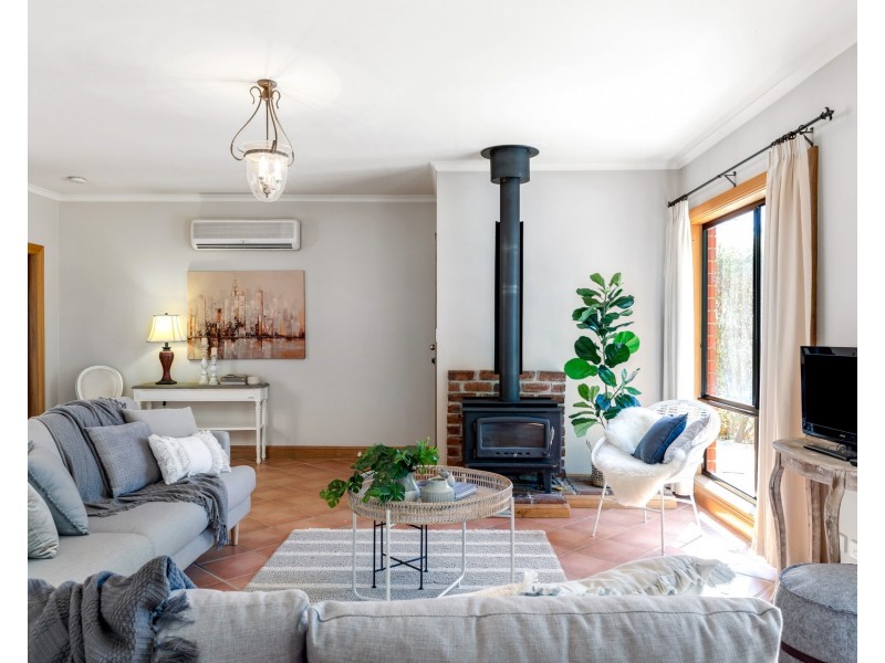 16 Discombe Road, Woodside SA 5244