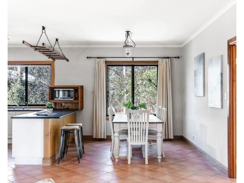 16 Discombe Road, Woodside SA 5244