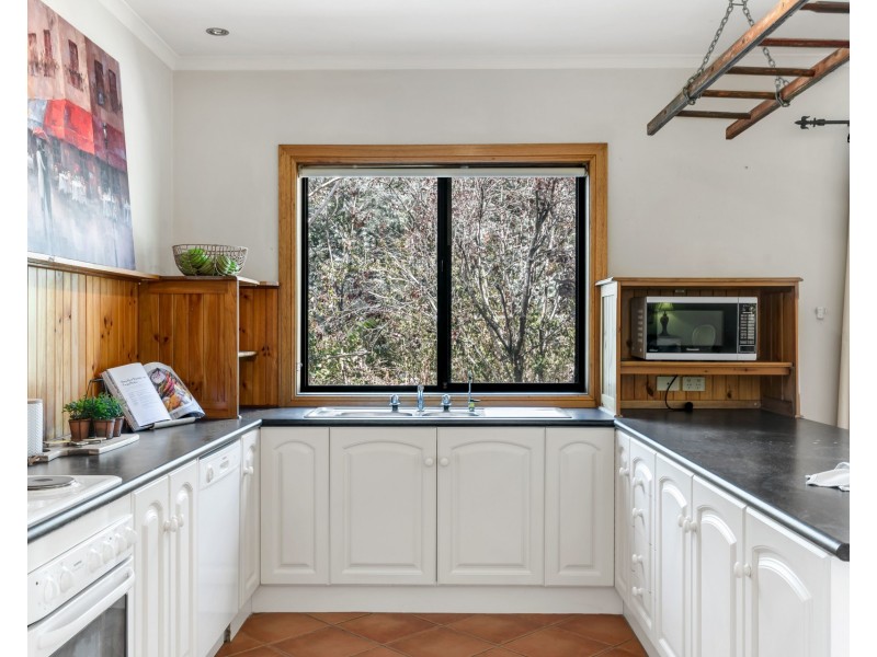 16 Discombe Road, Woodside SA 5244