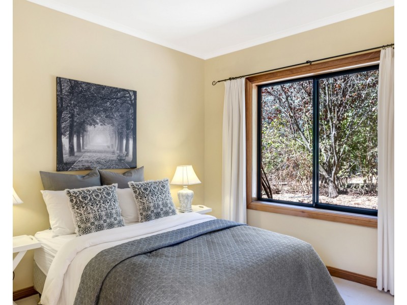 16 Discombe Road, Woodside SA 5244