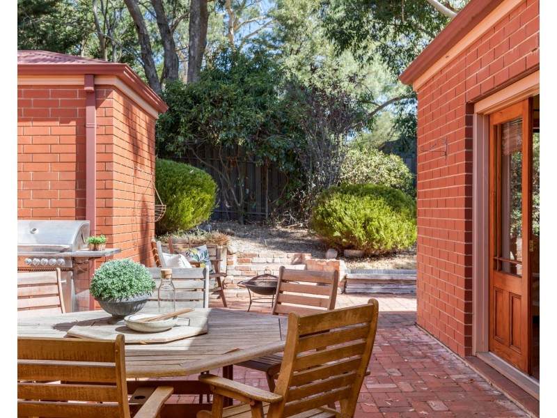 16 Discombe Road, Woodside SA 5244