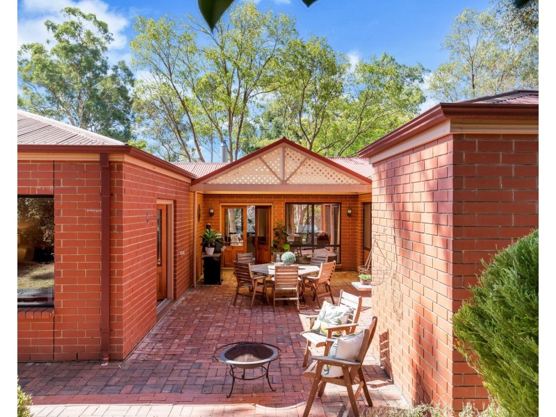 16 Discombe Road, Woodside SA 5244