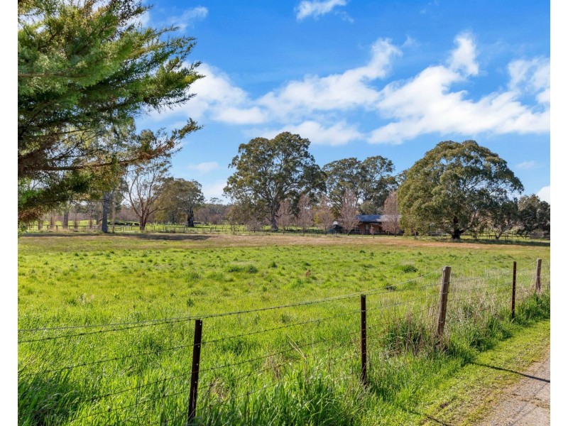 125 Size Road, Oakbank SA 5243