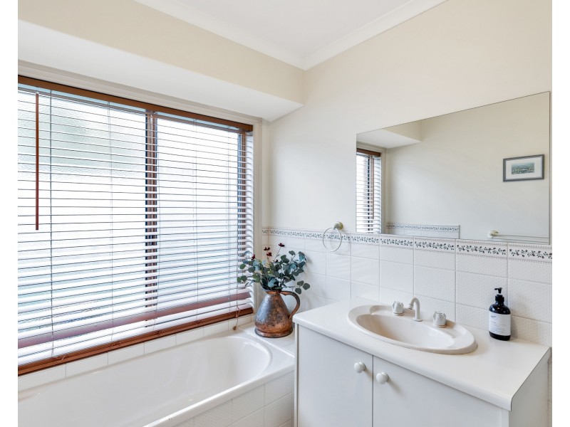 2/14A Haeusler Drive, Nairne SA 5252