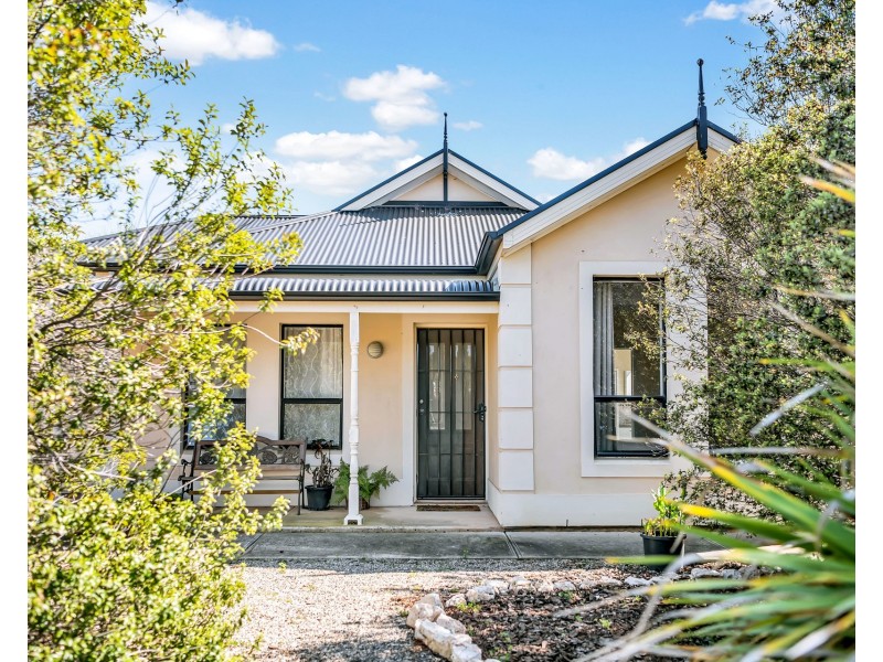 24 Strathmont Drive, Strathalbyn SA 5255