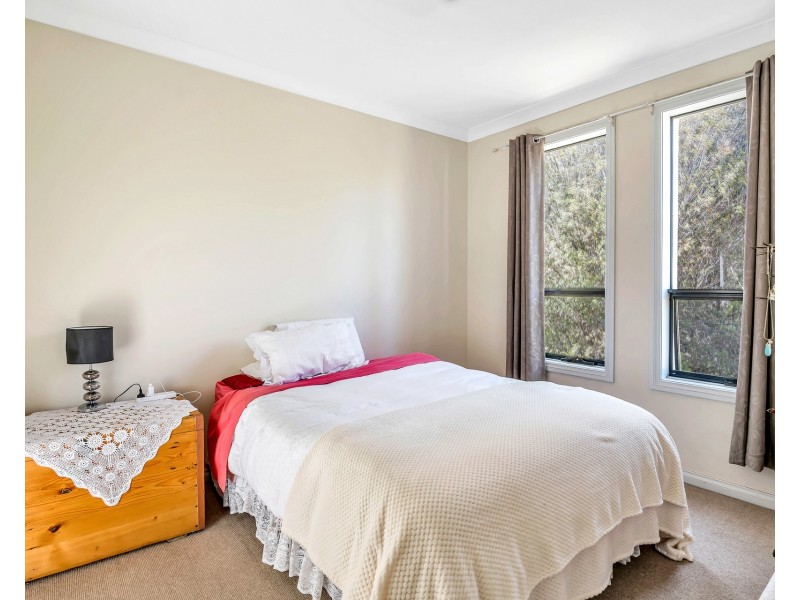 24 Strathmont Drive, Strathalbyn SA 5255