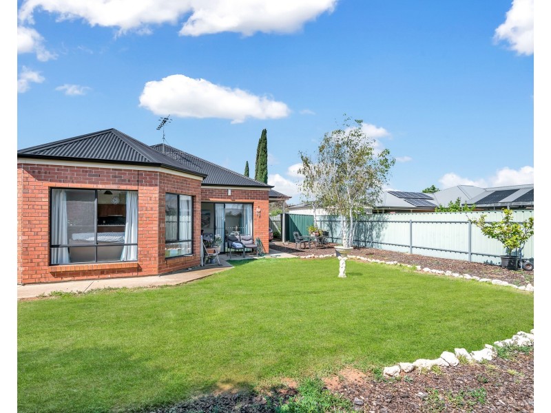 24 Strathmont Drive, Strathalbyn SA 5255