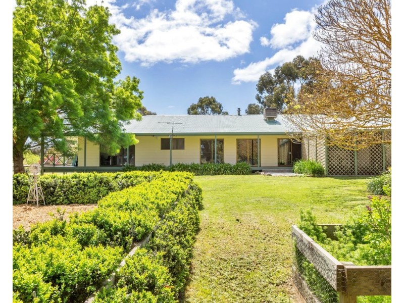 4 Hutchens Road, Woodside SA 5244