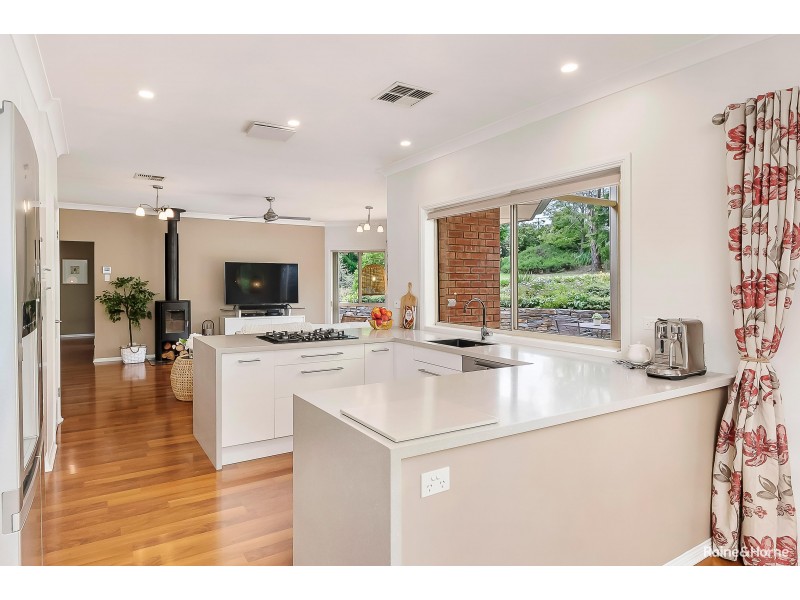 8 Reuben Pope Court, Mount Barker SA 5251