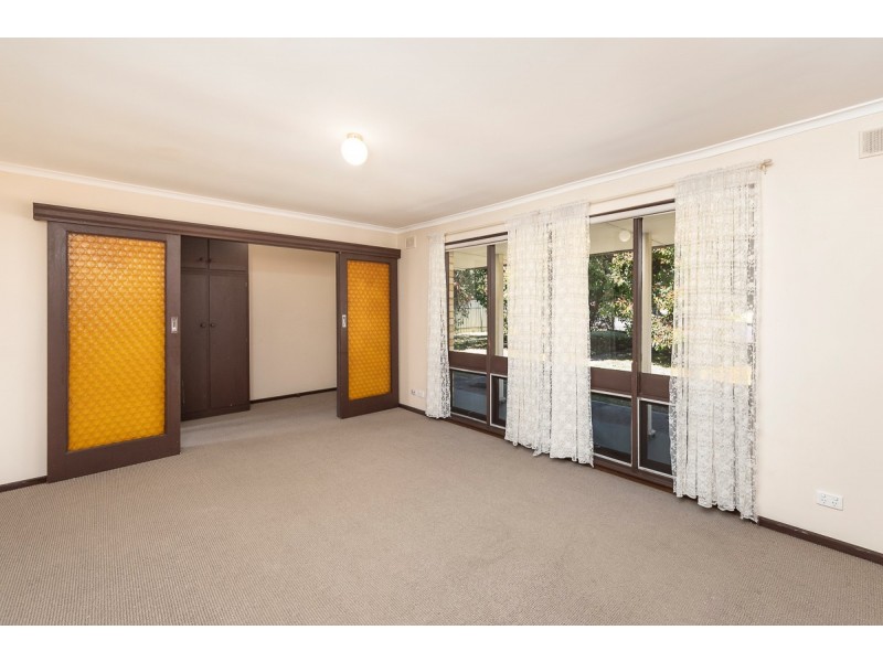 6 Adelaide Road, Mount Barker SA 5251