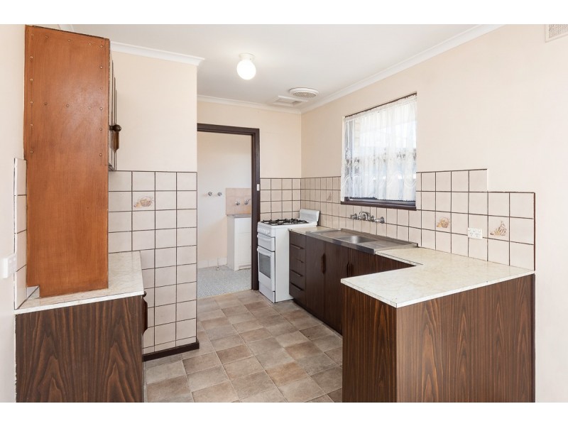 6 Adelaide Road, Mount Barker SA 5251