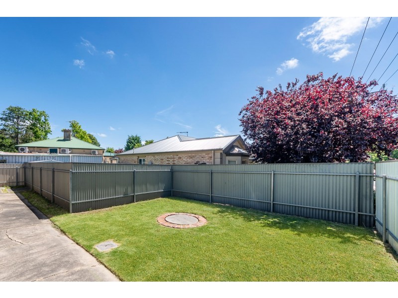 6 Adelaide Road, Mount Barker SA 5251