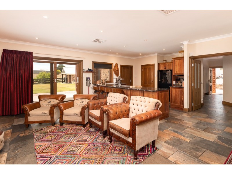 31 Swamp Road, Uraidla SA 5142