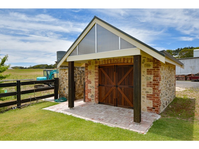 31 Swamp Road, Uraidla SA 5142