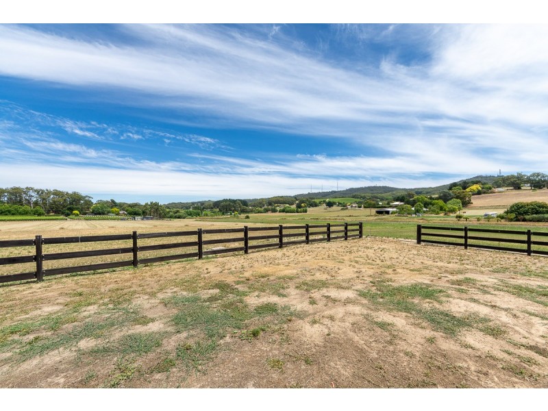 31 Swamp Road, Uraidla SA 5142