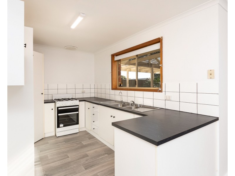6 Thomas Court, Wynn Vale SA 5127