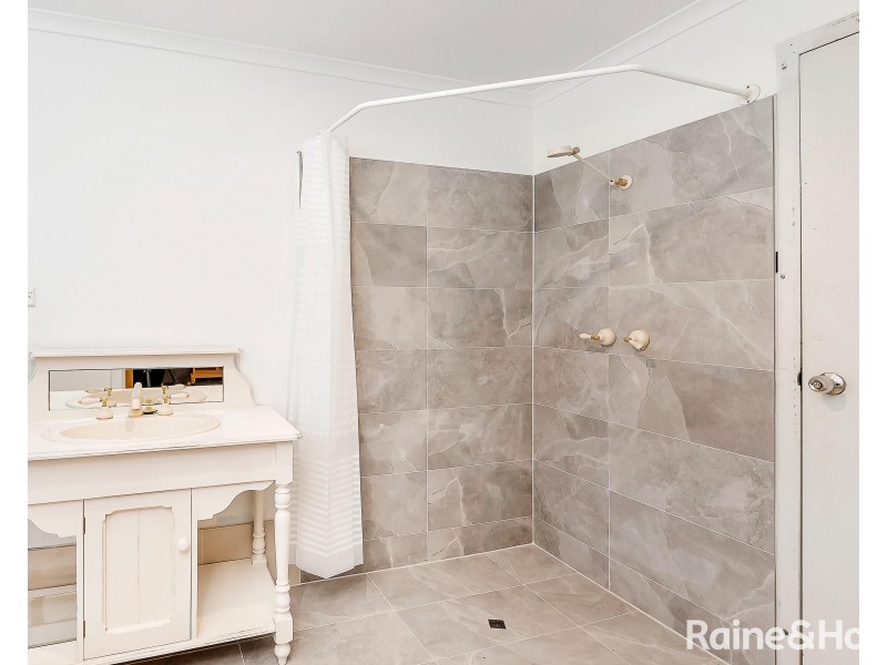 16 Bald Hills Road, Blakiston SA 5250