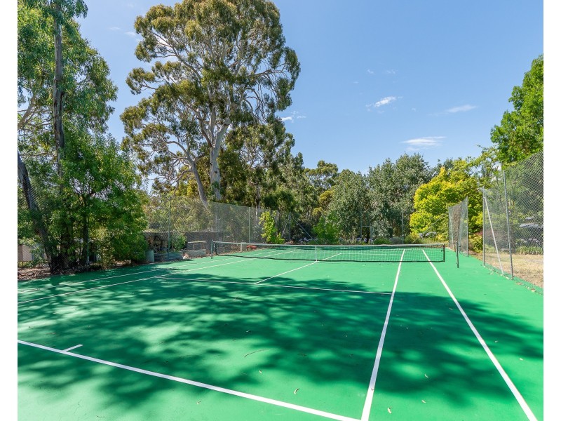 14 Sandow Road, Verdun SA 5245