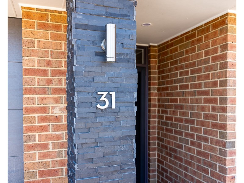 31 Amblemead Drive, Mount Barker SA 5251