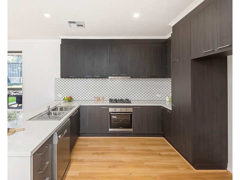 31 Amblemead Drive, Mount Barker SA 5251