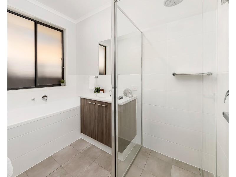 31 Amblemead Drive, Mount Barker SA 5251