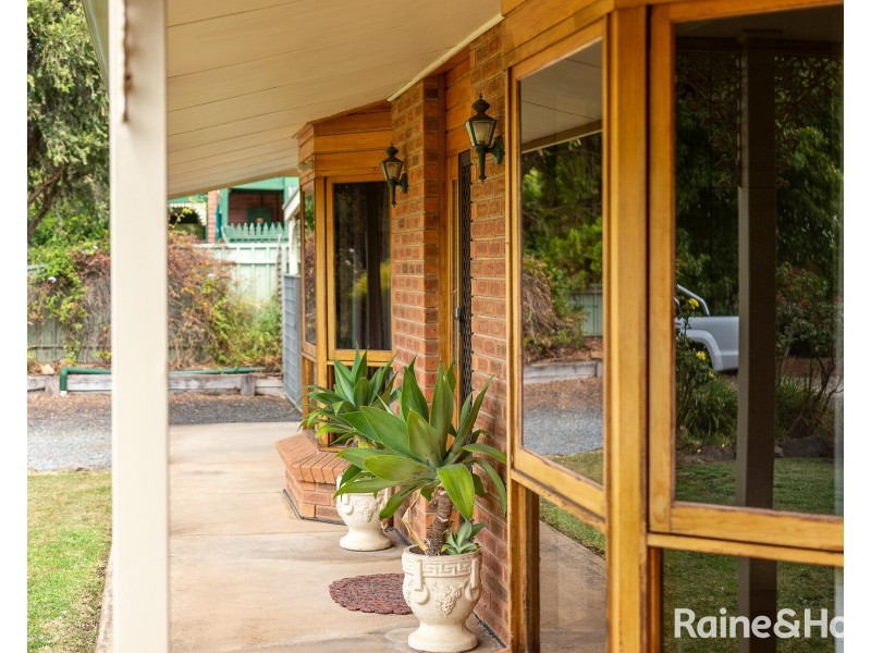 8 Symonds Drive, Mount Barker SA 5251