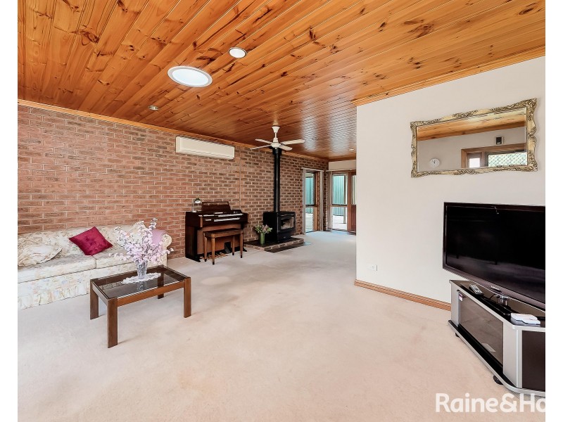 8 Symonds Drive, Mount Barker SA 5251