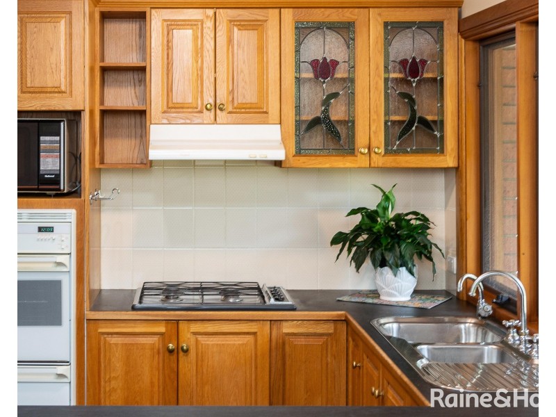 8 Symonds Drive, Mount Barker SA 5251