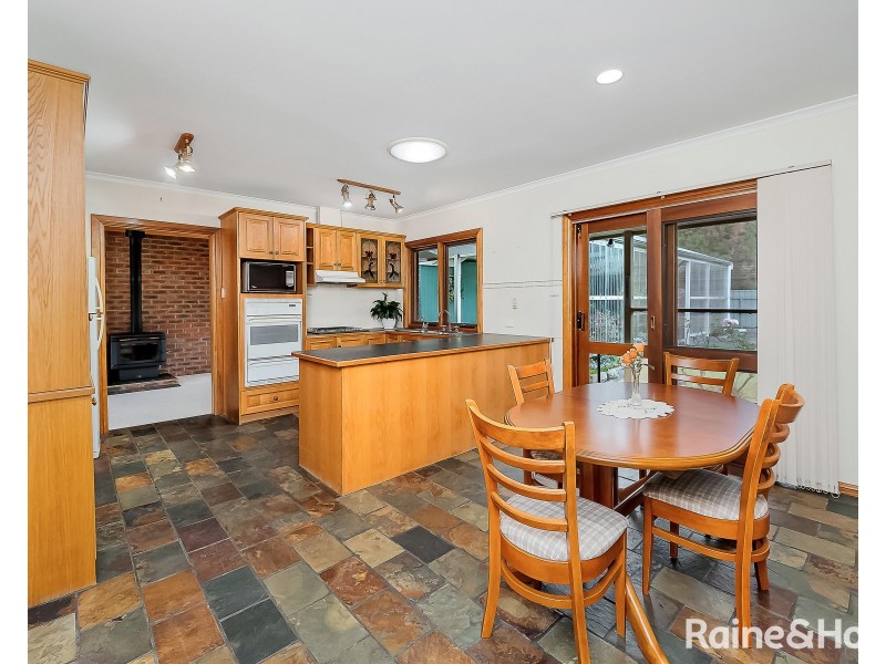 8 Symonds Drive, Mount Barker SA 5251