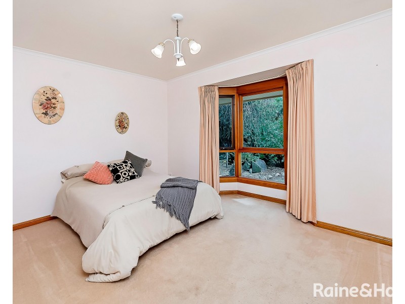 8 Symonds Drive, Mount Barker SA 5251