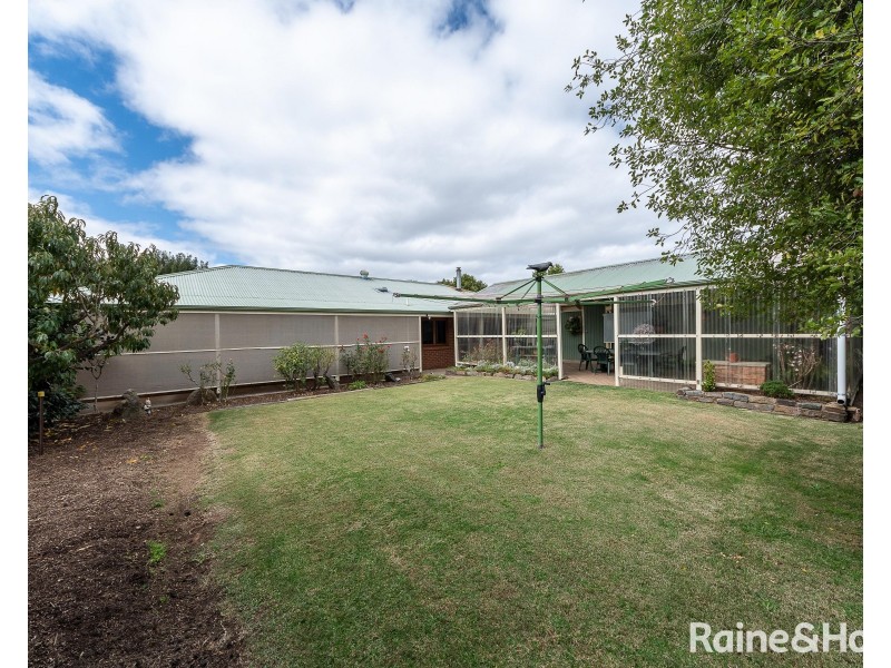 8 Symonds Drive, Mount Barker SA 5251