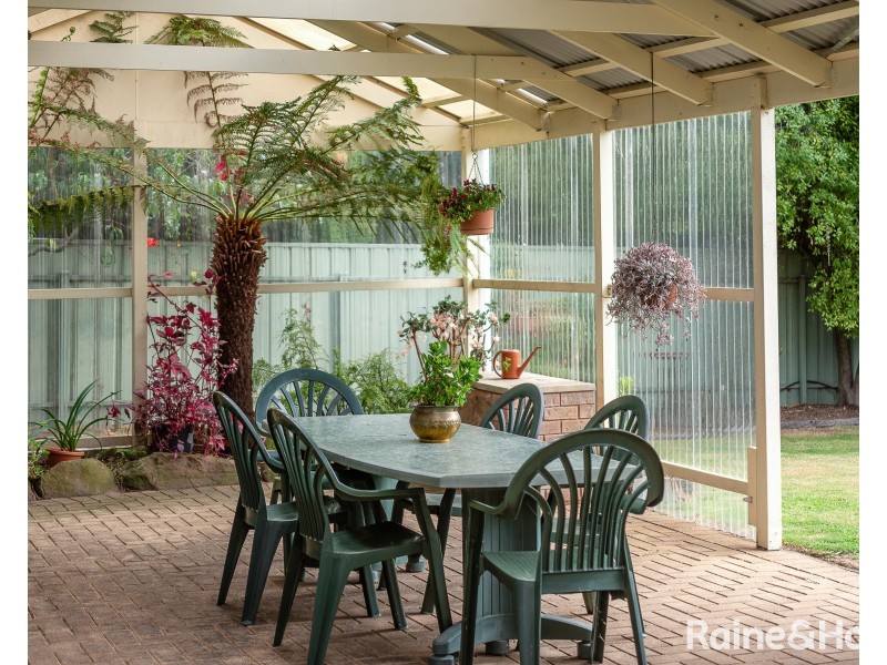 8 Symonds Drive, Mount Barker SA 5251