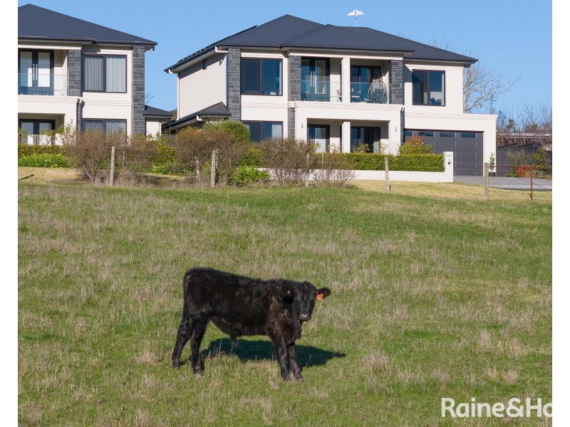 12 Ambleside Road, Hahndorf SA 5245