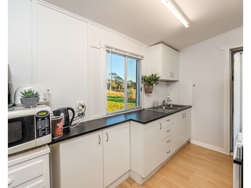 60 Swamp Road, Uraidla SA 5142