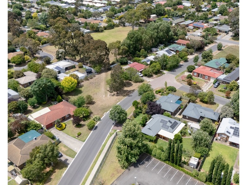 10 Hughes Street, Mount Barker SA 5251