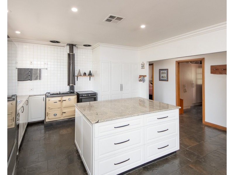 32 Storch Lane, Hahndorf SA 5245