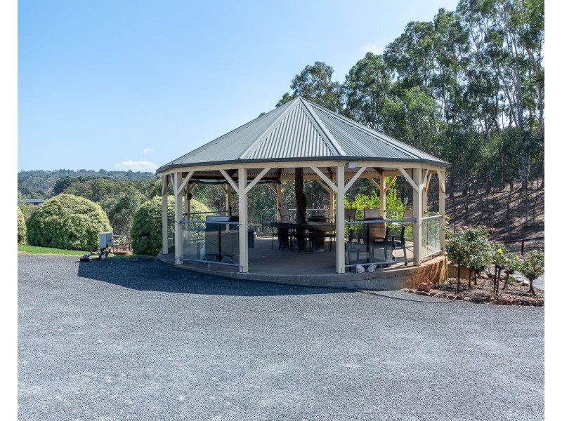 32 Storch Lane, Hahndorf SA 5245