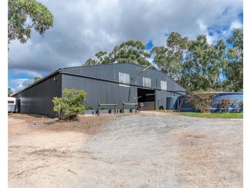 118 Shillabeer Road, Oakbank SA 5243