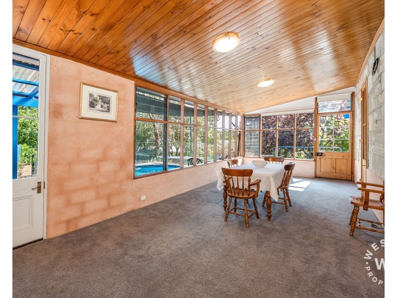 4 Robertson Parade, Mount Barker SA 5251