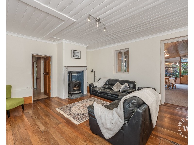 4 Robertson Parade, Mount Barker SA 5251